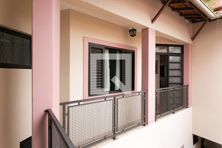 Casa à venda com 211m², 3 quartos e 2 vagasCorredor