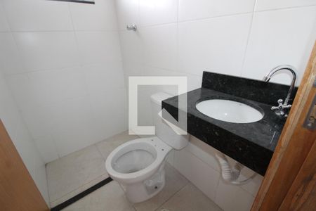 Banheiro de apartamento para alugar com 2 quartos, 38m² em Vila Nova York, São Paulo