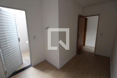 Quarto 2 de apartamento para alugar com 2 quartos, 38m² em Vila Nova York, São Paulo