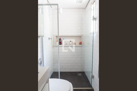 Apartamento à venda com 69m², 2 quartos e 1 vagaBanheiro Detalhe