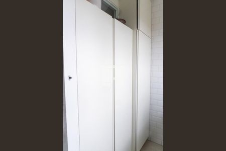 Apartamento à venda com 69m², 2 quartos e 1 vagaÁrea de Serviço - Armário