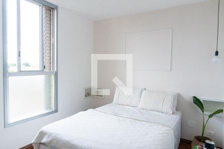 Apartamento à venda com 69m², 2 quartos e 1 vagaQuarto 2