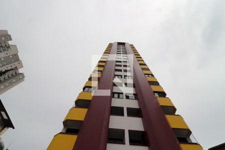 Apartamento para alugar com 92m², 3 quartos e 2 vagas Apartamento para alugar com 92m², 3 quartos e 2 vagasFachada