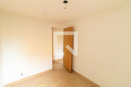 Quarto 2 de apartamento para alugar com 2 quartos, 50m² em Vila Sílvia, São Paulo