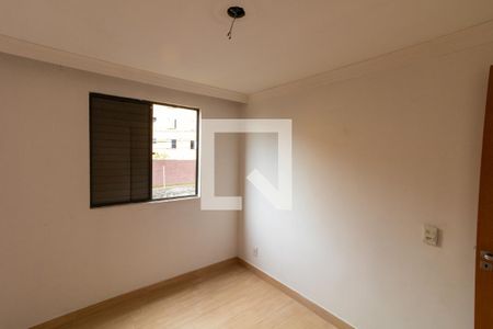 Quarto 1 de apartamento para alugar com 2 quartos, 50m² em Vila Sílvia, São Paulo