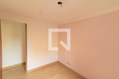 Quarto 1 de apartamento para alugar com 2 quartos, 50m² em Vila Sílvia, São Paulo