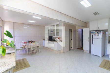 Apartamento à venda com 250m², 3 quartos e 4 vagasCozinha 