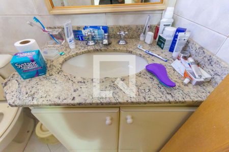 Apartamento à venda com 250m², 3 quartos e 4 vagasBanheiro da Suíte 2