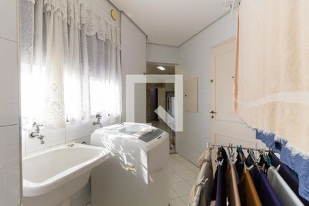 Apartamento à venda com 250m², 3 quartos e 4 vagasLavanderia 