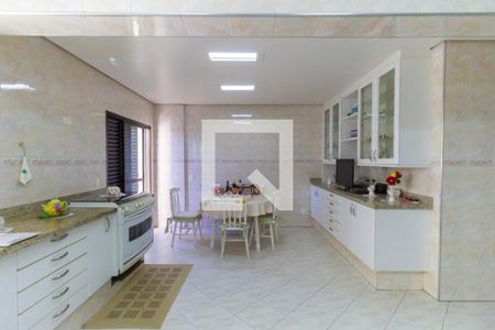 Apartamento à venda com 250m², 3 quartos e 4 vagasCozinha 