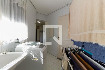 Apartamento à venda com 250m², 3 quartos e 4 vagasLavanderia 
