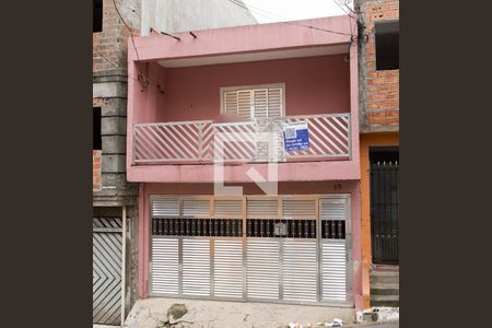 Casa à venda com 127m², 2 quartos e 1 vaga Casa à venda com 127m², 2 quartos e 1 vagaFachada