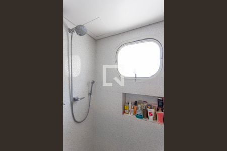 Apartamento à venda com 196m², 4 quartos e 3 vagasBanheiro da Suíte 1