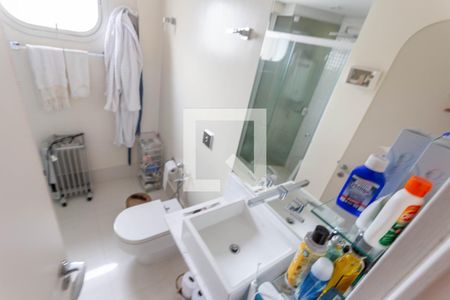 Apartamento à venda com 196m², 4 quartos e 3 vagasBanheiro Social