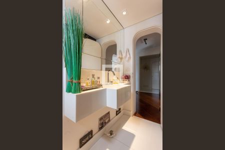 Apartamento à venda com 196m², 4 quartos e 3 vagasBanheiro da Suíte 3