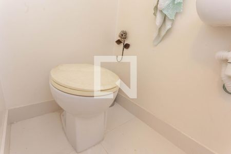 Apartamento à venda com 196m², 4 quartos e 3 vagasBanheiro da Área de Serviço