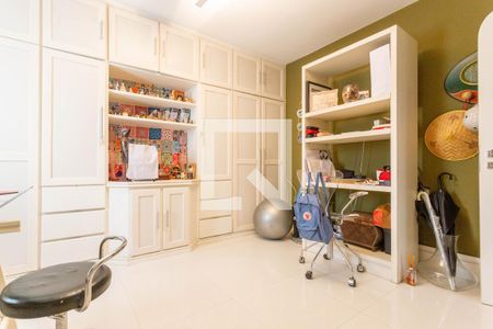 Apartamento à venda com 196m², 4 quartos e 3 vagasSuíte 3