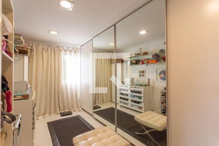 Apartamento à venda com 196m², 4 quartos e 3 vagasCloset da suíte 1