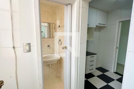 Apartamento para alugar com 86m², 2 quartos e sem vagaBanheiro