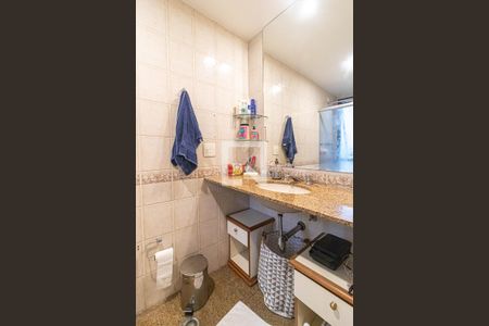 Apartamento à venda com 146m², 3 quartos e 2 vagasBanheiro do Quarto 3