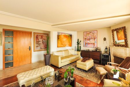 Sala de apartamento à venda com 3 quartos, 261m² em Vila Madalena, São Paulo