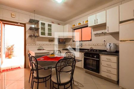 Casa à venda com 179m², 4 quartos e 1 vagaCozinha