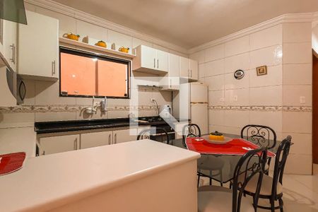 Casa à venda com 179m², 4 quartos e 1 vagaCozinha