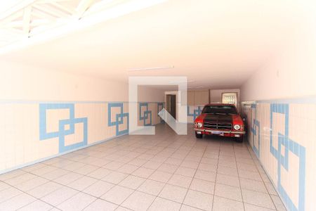 Casa à venda com 281m², 3 quartos e 4 vagas Casa à venda com 281m², 3 quartos e 4 vagasGaragem