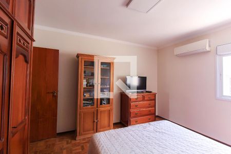 Casa à venda com 281m², 3 quartos e 4 vagas Casa à venda com 281m², 3 quartos e 4 vagasQuarto 3