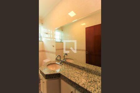 Casa à venda com 281m², 3 quartos e 4 vagas Casa à venda com 281m², 3 quartos e 4 vagasLavabo