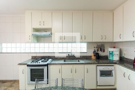 Casa à venda com 281m², 3 quartos e 4 vagas Casa à venda com 281m², 3 quartos e 4 vagasCozinha