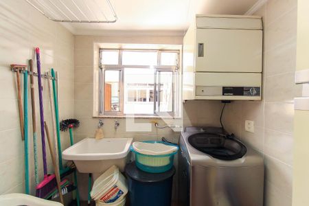 Casa à venda com 281m², 3 quartos e 4 vagas Casa à venda com 281m², 3 quartos e 4 vagasÁrea de Serviço