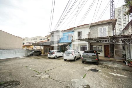 Casa para alugar com 120m², 2 quartos e 1 vagaFachada