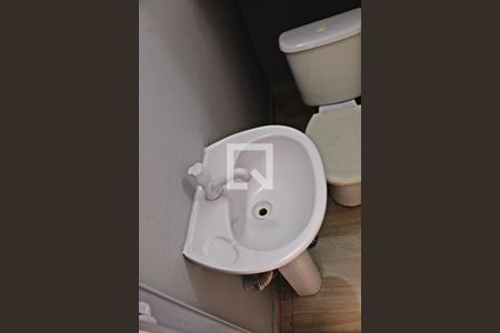 Lavabo de casa para alugar com 2 quartos, 65m² em Parada Xv de Novembro, São Paulo