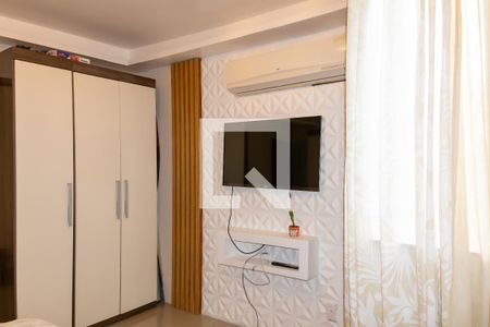 Quarto Suíte de casa de condomínio para alugar com 2 quartos, 85m² em Quintino Bocaiuva, Rio de Janeiro