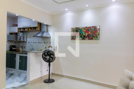 Sala de casa de condomínio para alugar com 2 quartos, 85m² em Quintino Bocaiuva, Rio de Janeiro