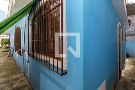 Casa para alugar com 87m², 2 quartos e 3 vagas Casa para alugar com 87m², 2 quartos e 3 vagasCorredor Lateral