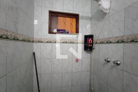 Casa à venda com 250m², 3 quartos e 3 vagasBanheiro social