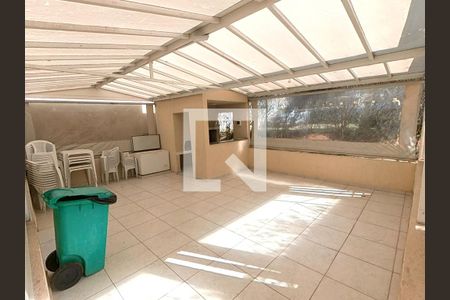 Apartamento à venda com 45m², 2 quartos e 1 vaga Apartamento à venda com 45m², 2 quartos e 1 vagaÁrea comum - Churrasqueira