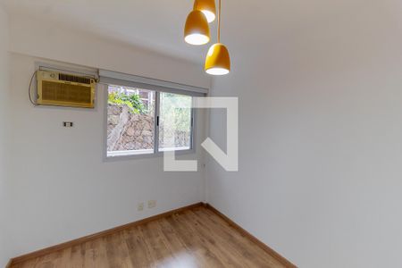 Quarto 1 de apartamento para alugar com 2 quartos, 70m² em Botafogo, Rio de Janeiro