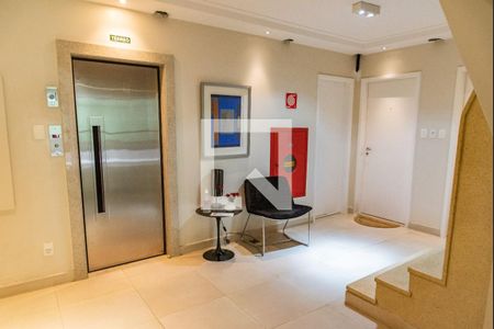 Apartamento à venda com 70m², 2 quartos e 1 vagaHall de entrada