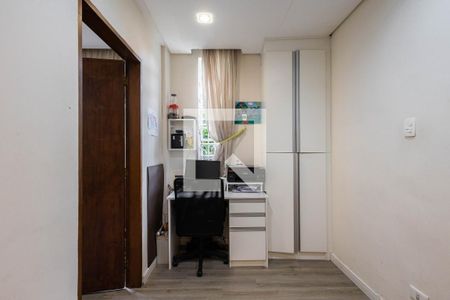 Corredor de casa à venda com 4 quartos, 330m² em Vila Madalena, São Paulo