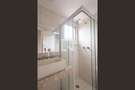 Apartamento à venda com 66m², 2 quartos e 1 vagaBanheiro Quarto 2