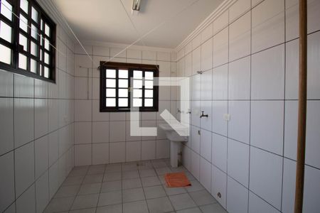 Casa para alugar com 369m², 5 quartos e 3 vagas Casa para alugar com 369m², 5 quartos e 3 vagasÁrea de Serviço