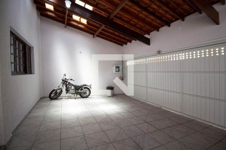 Casa para alugar com 369m², 5 quartos e 3 vagas Casa para alugar com 369m², 5 quartos e 3 vagasGaragem