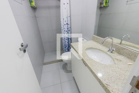 Apartamento à venda com 73m², 3 quartos e 1 vaga Apartamento à venda com 73m², 3 quartos e 1 vagaBanheiro Social