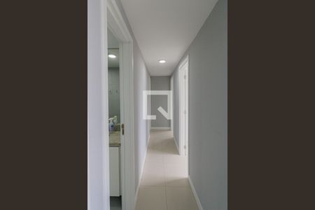 Corredor de apartamento à venda com 3 quartos, 73m² em Freguesia de Jacarepaguá, Rio de Janeiro