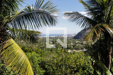 Casa à venda com 380m², 4 quartos e 5 vagas Casa à venda com 380m², 4 quartos e 5 vagasVista da Varanda