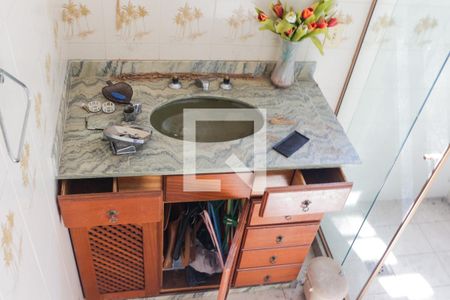 Casa à venda com 380m², 4 quartos e 5 vagas Casa à venda com 380m², 4 quartos e 5 vagasBanheiro da Suíte 1