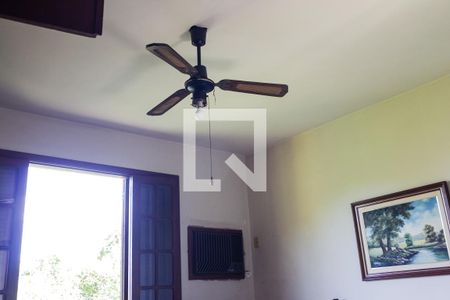 Casa à venda com 380m², 4 quartos e 5 vagas Casa à venda com 380m², 4 quartos e 5 vagasSuíte 1